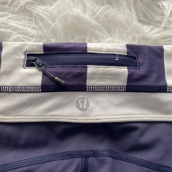 Lululemon Run: Inspire Crop II
Inkwell / Ocean Stripe Inkwell - Picture 10 of 10